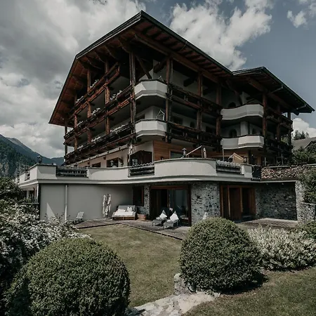 Alpenappartements Cristall Apartment Ehrwald