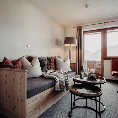 Apartment Alpenappartements Cristall *